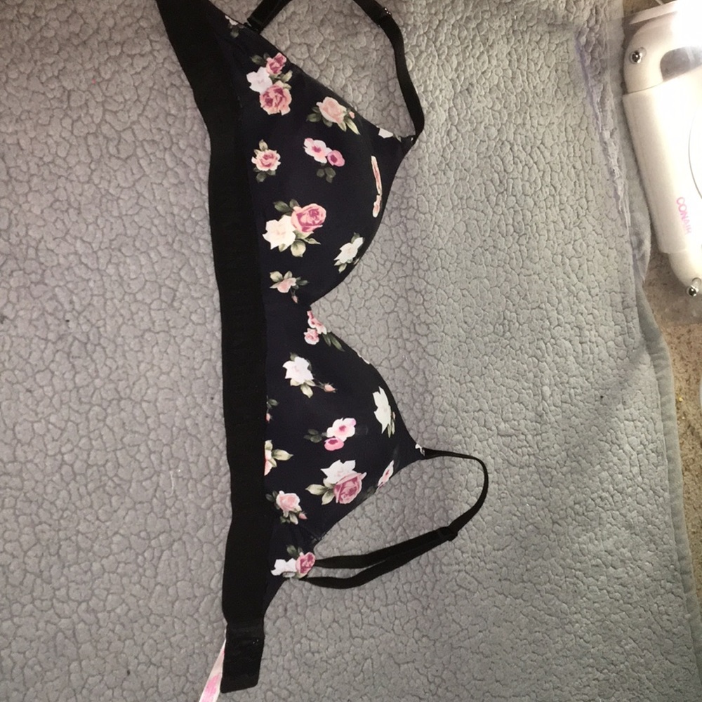 Floral sports bra, size US 32 DD, dark blue